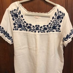 Solitaire brand embroidered top.